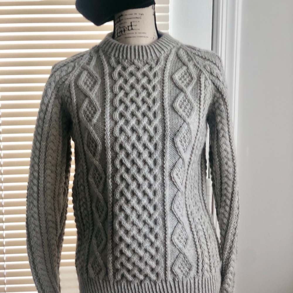 Elegant Gray Cable Knit Sweater